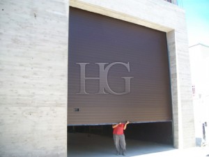 puertas de garaje grandes dimensiones