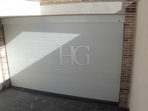 puerta garaje motorizada madrid